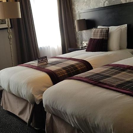 The Bath Arms Wetherspoon Hotell Warminster Exteriör bild