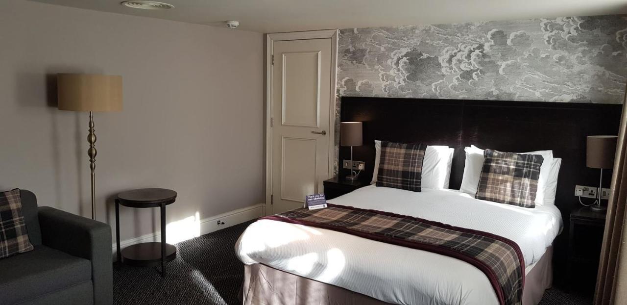 The Bath Arms Wetherspoon Hotell Warminster Exteriör bild