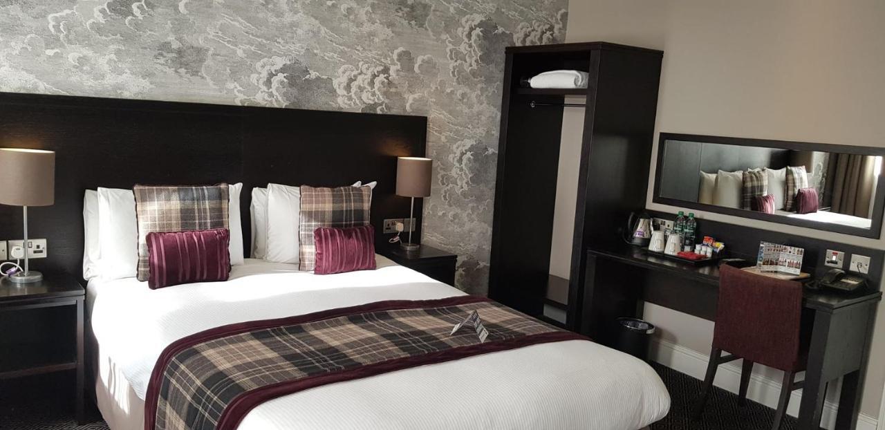 The Bath Arms Wetherspoon Hotell Warminster Exteriör bild